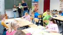 Thuiner Grundschüler nehmen gemeinsam mit Radio-Profis ein Hörspiel auf