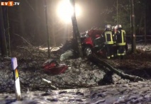 Glätteunfall in Freren - Autofahrerin schwer verletzt